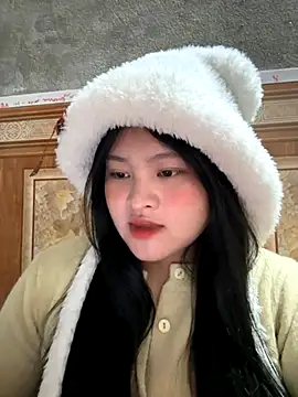 Snapshot of Anges893 chatting on 11-12-25, 03:18 Anges893 online show from 11-12-25, 03:18