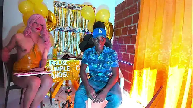 blackWhite hot online show from 11-21-25, 08:29