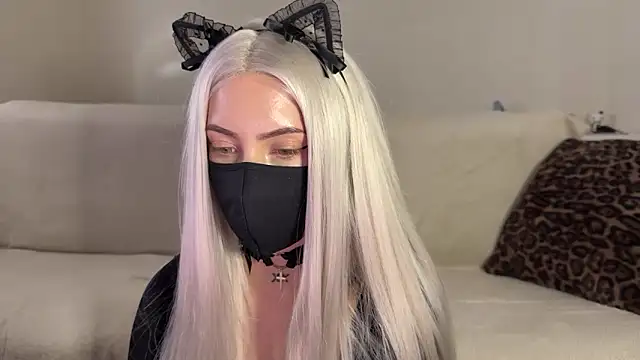 Snapshot of michiko_ chatting on 03-26-26, 12:11 michiko online show from 03-26-26, 12:11