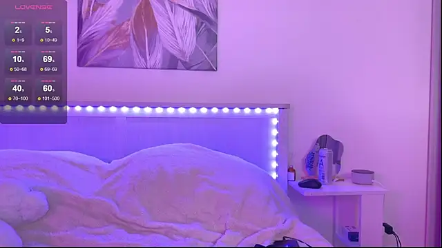 Snapshot of Veronica_leal chatting on 10-11-25, 10:03 Veronica leal online show from 10-11-25, 10:03