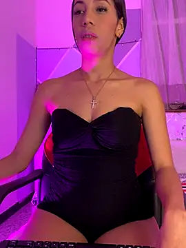 Snapshot of Lina10 chatting on 11-15-25, 11:21 Lina10 online show from 11-15-25, 11:21