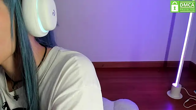 Snapshot of _nobara__ chatting on 02-21-25, 09:45 nobara online show from 02-21-25, 09:45