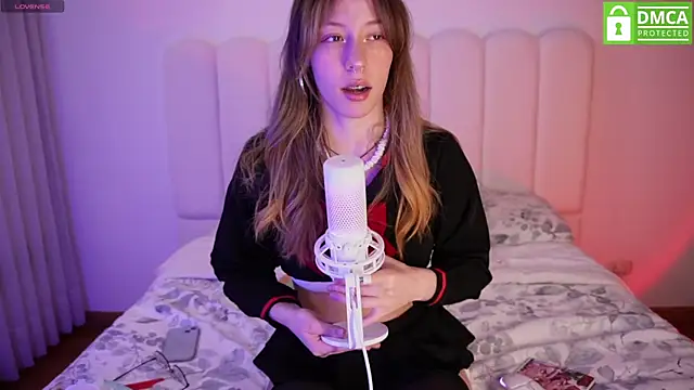 Snapshot of _nobara__ chatting on 09-26-25, 02:26 nobara online show from 09-26-25, 02:26