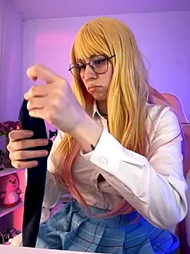 Snapshot of _nobara__ chatting on 11-07-25, 12:43 nobara online show from 11-07-25, 12:43