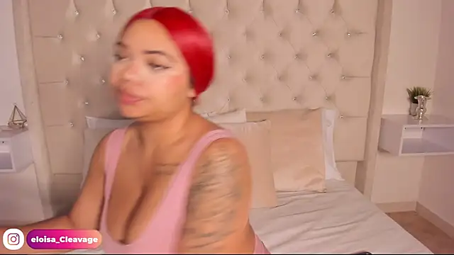 Eloisa cleavage  online show from 01-10-25, 11:11