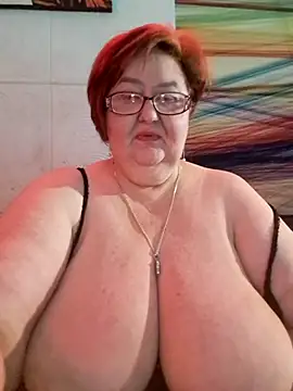 Snapshot of Awn290668 chatting on 12-13-24, 01:33 Awn290668 online show from 12-13-24, 01:33