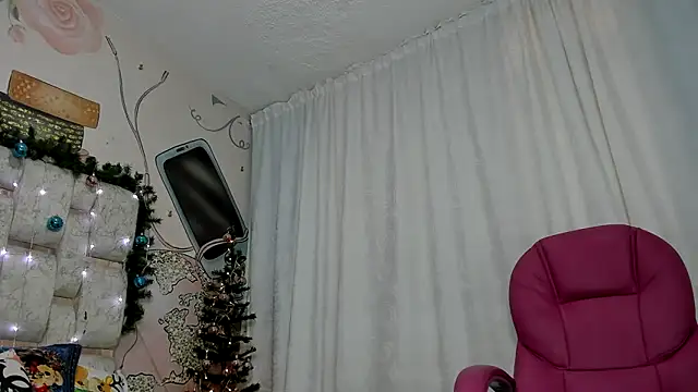 EMMA SWEETT1 online show from 12-14-24, 12:23