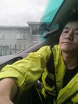 kisstoyousoon2024 online show from 01-18-26, 05:55