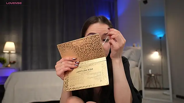 Snapshot of Amely_Young chatting on 11-14-25, 12:42 Amely Young online show from 11-14-25, 12:42