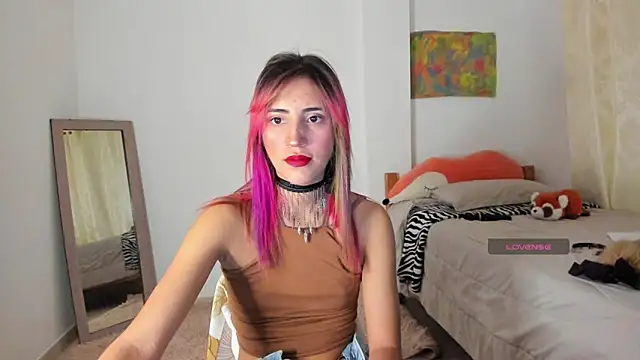 Snapshot of linnie_ chatting on 01-28-25, 12:47 linnie  online show from 01-28-25, 12:47