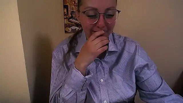 Snapshot of _Annabelle_Lee chatting on 10-14-25, 01:01 Annabelle Lee online show from 10-14-25, 01:01