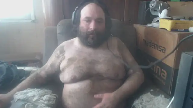 Snapshot of hairyhulk chatting on 10-10-25, 03:55 hairyhulk online show from 10-10-25, 03:55