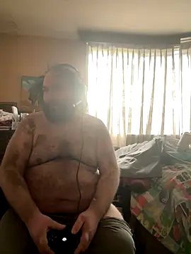 Snapshot of hairyhulk chatting on 10-25-25, 10:15 hairyhulk online show from 10-25-25, 10:15