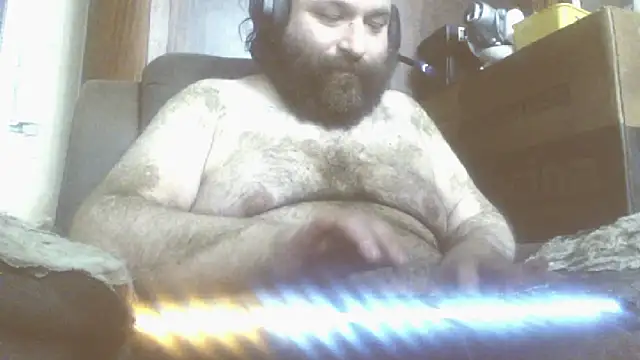 Snapshot of hairyhulk chatting on 10-28-25, 07:34 hairyhulk online show from 10-28-25, 07:34