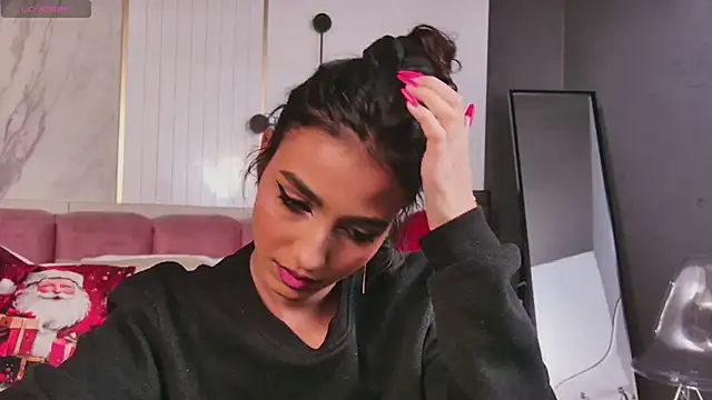 VanessaEllis online show from 12-16-24, 10:34