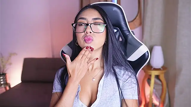 Sara albrecht online show from 01-06-25, 12:35