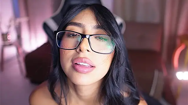 Sara albrecht online show from 01-31-25, 03:44