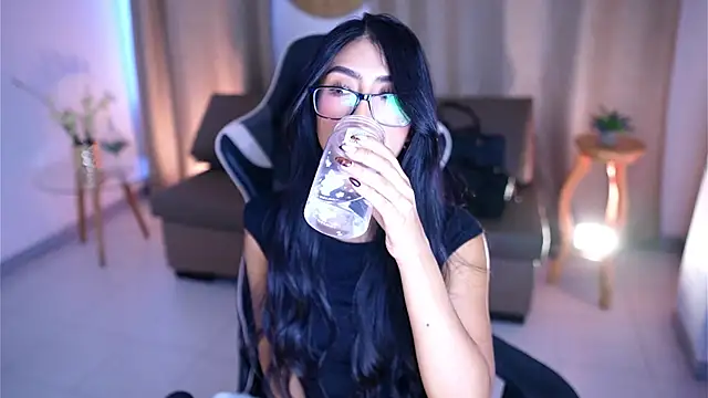 Sara albrecht online show from 03-06-25, 04:17