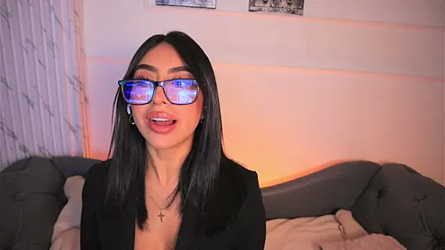 Sara albrecht online show from 10-16-25, 12:33