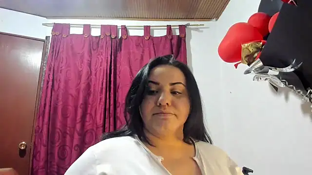 Snapshot of tetasgrandes_karol chatting on 12-27-24, 07:14 tetasgrandes karol online show from 12-27-24, 07:14