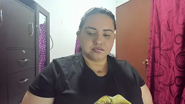 Snapshot of tetasgrandes_karol chatting on 01-21-25, 08:21 tetasgrandes karol online show from 01-21-25, 08:21