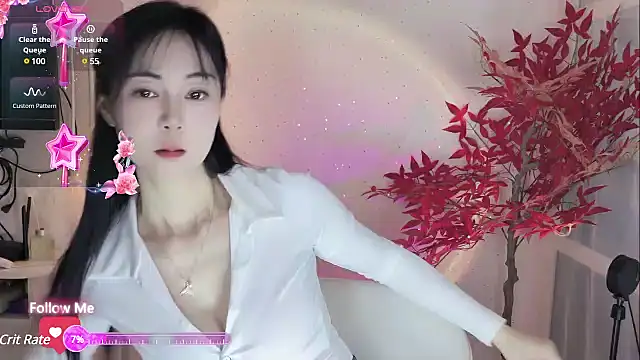 Lisa-s online show from 02-25-25, 04:57