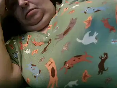 Snapshot of WHITEDAROSE chatting on 12-03-24, 04:17 WHITEDAROSE online show from 12-03-24, 04:17