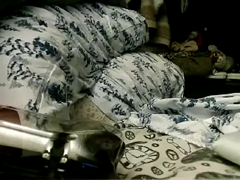 Snapshot of WHITEDAROSE chatting on 02-04-25, 12:19 WHITEDAROSE online show from 02-04-25, 12:19