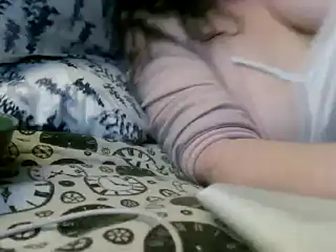 Snapshot of WHITEDAROSE chatting on 02-06-25, 09:28 WHITEDAROSE online show from 02-06-25, 09:28