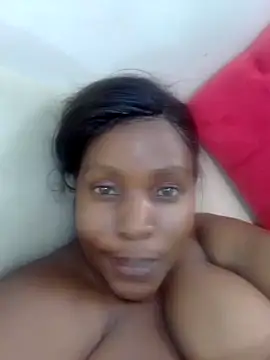 Snapshot of GaggingQueenxx chatting on 02-21-25, 12:06 GaggingQueenxx online show from 02-21-25, 12:06