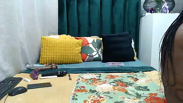 Snapshot of GaggingQueenxx chatting on 09-14-25, 07:13 GaggingQueenxx online show from 09-14-25, 07:13