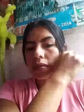 Snapshot of Alanagracia chatting on 01-08-25, 04:44 Alanagracia online show from 01-08-25, 04:44