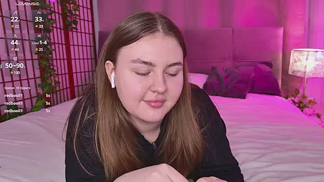 Mia  Peach online show from 02-22-25, 03:12