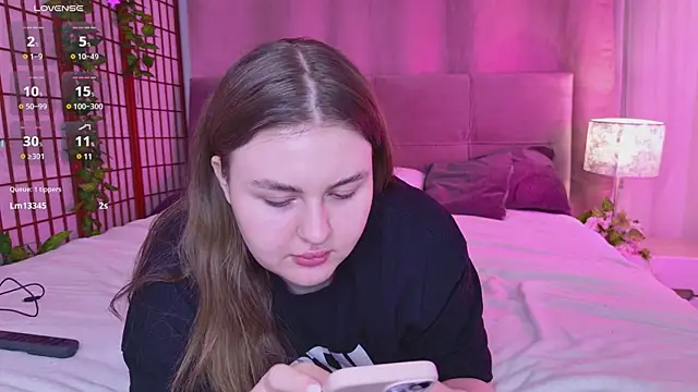 Mia  Peach online show from 02-23-25, 07:33