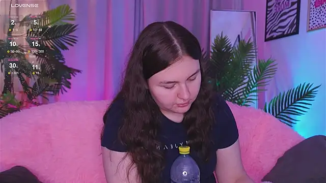 Mia  Peach online show from 03-10-25, 01:45