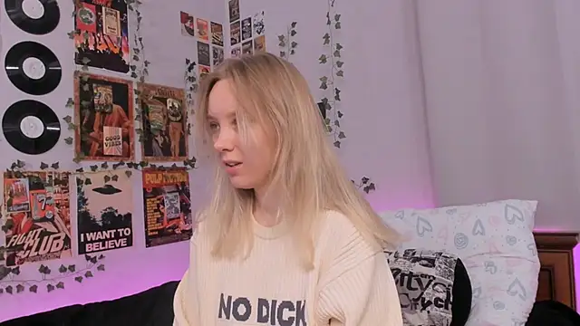 AliciaParkerf online show from 12-19-24, 08:34