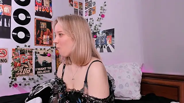 AliciaParkerf online show from 02-06-25, 08:23