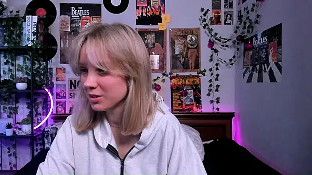 AliciaParkerf online show from 03-17-25, 09:02