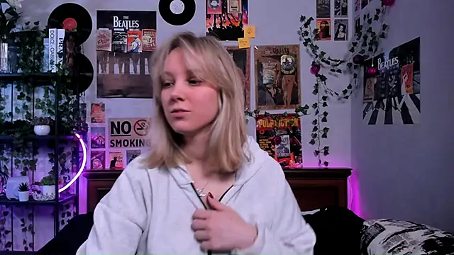 AliciaParkerf online show from 03-18-25, 12:27