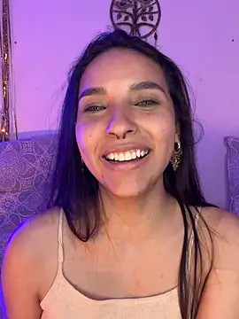 Snapshot of ThaliaRivera_ chatting on 02-04-25, 01:56 ThaliaRivera online show from 02-04-25, 01:56