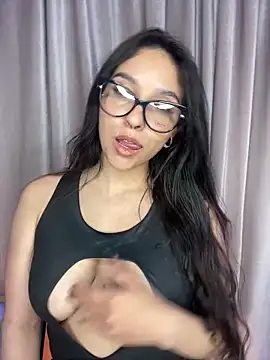 Snapshot of ThaliaRivera_ chatting on 03-14-25, 01:59 ThaliaRivera online show from 03-14-25, 01:59