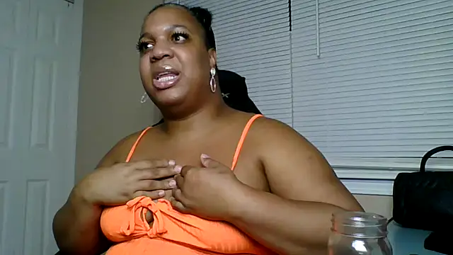Badgirlbrittt online show from 09-27-25, 06:18