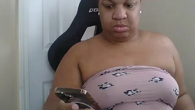 Badgirlbrittt online show from 12-17-25, 03:51