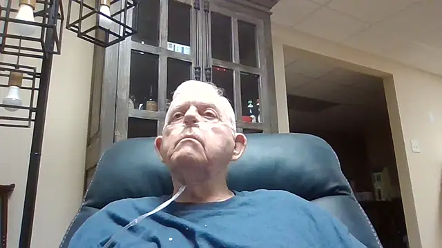 Snapshot of bootlegmanz chatting on 10-07-25, 12:46 bootlegmanz online show from 10-07-25, 12:46