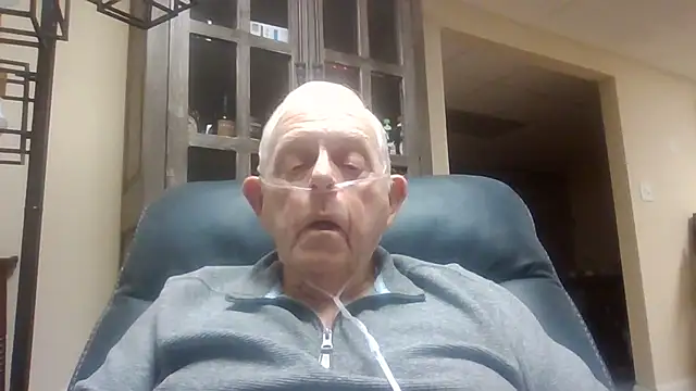 Snapshot of bootlegmanz chatting on 10-28-25, 03:14 bootlegmanz online show from 10-28-25, 03:14