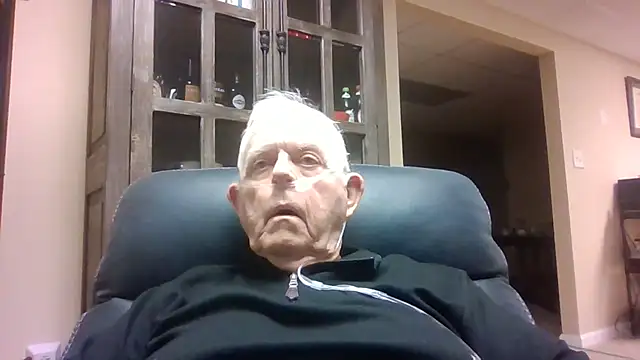 Snapshot of bootlegmanz chatting on 11-02-25, 02:41 bootlegmanz online show from 11-02-25, 02:41