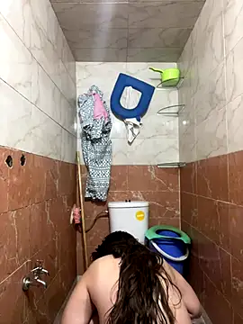 Marewa12 online show from 12-21-25, 01:51