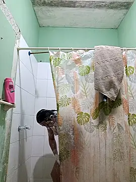 miicheele32 online show from 10-24-25, 06:54