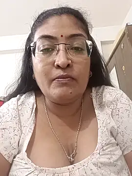 LAVERNIYA  online show from 10-16-25, 12:39