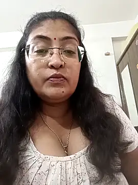 LAVERNIYA  online show from 10-31-25, 10:05